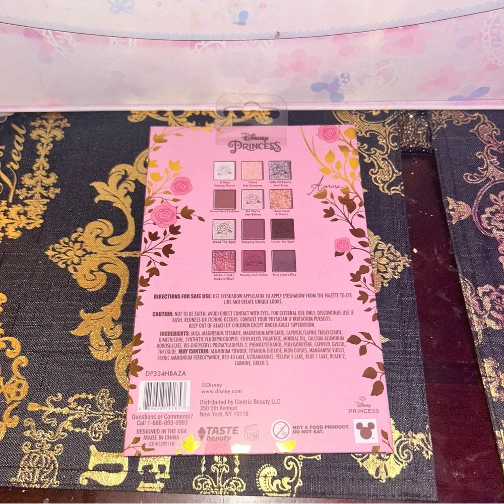 DISNEY Princess Sleeping Beauty AURORA - 12 Color Eyeshadow Palette With Mirror.